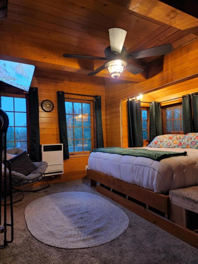 The Eagle'S Nest Treehouse Cabin Palmer Exterior photo